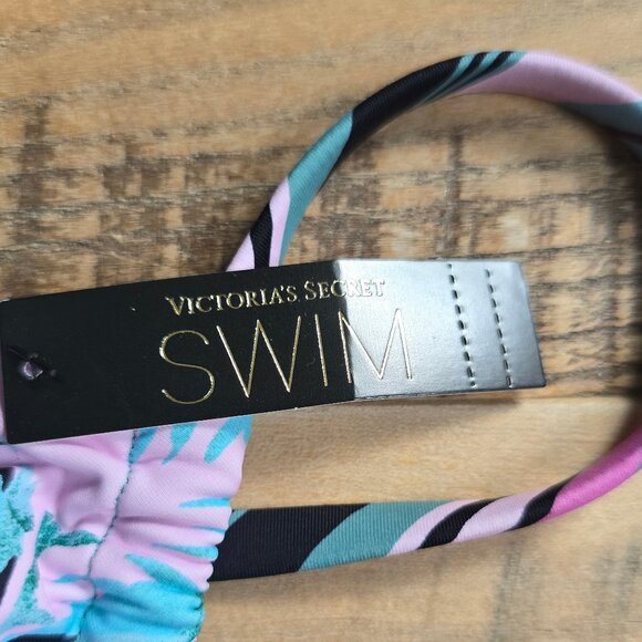 New with Tags Victorias Secret Swim BOHO Beach Triangle Bikini Top Large - Picture 4 of 10